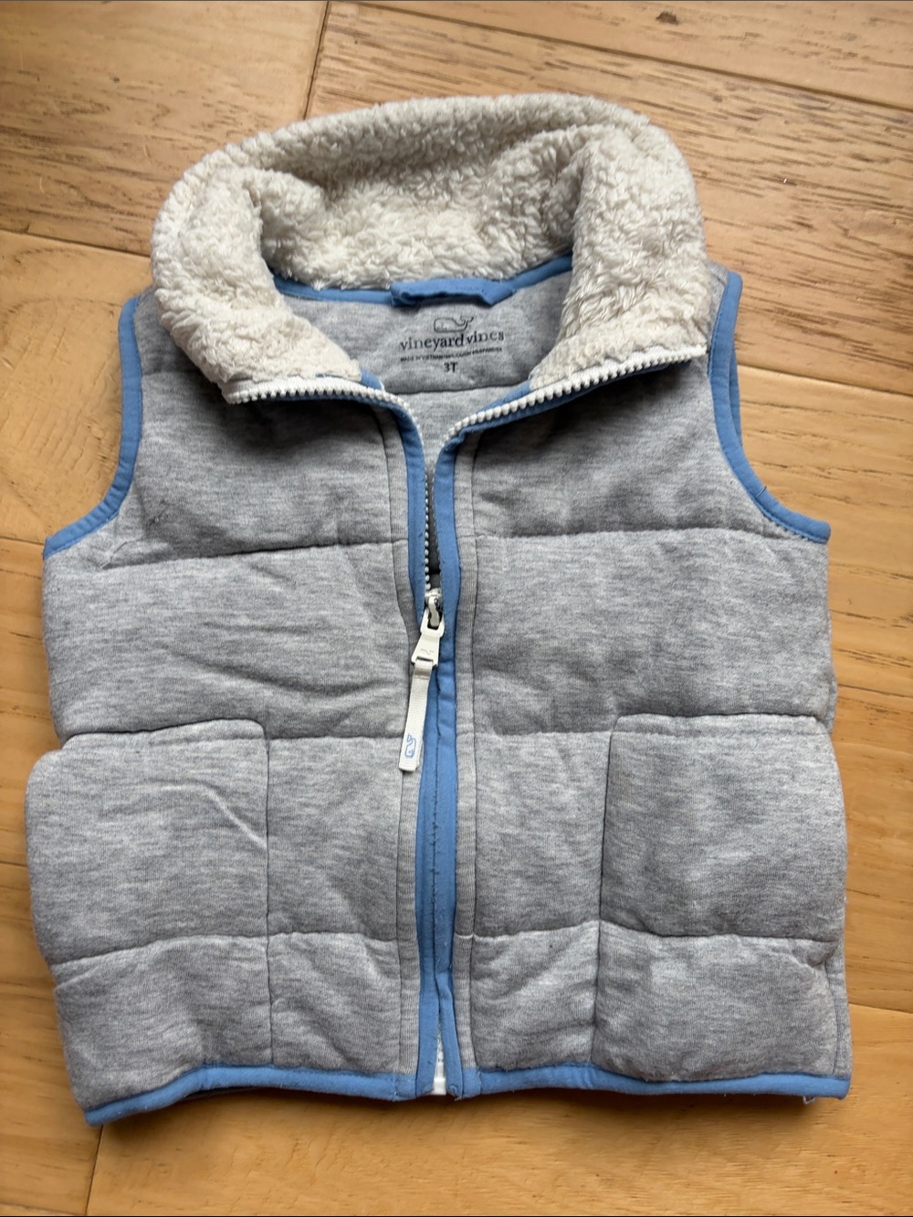 Vineyard Vines Kids Light Gray Quilted Vest with Blue Trim